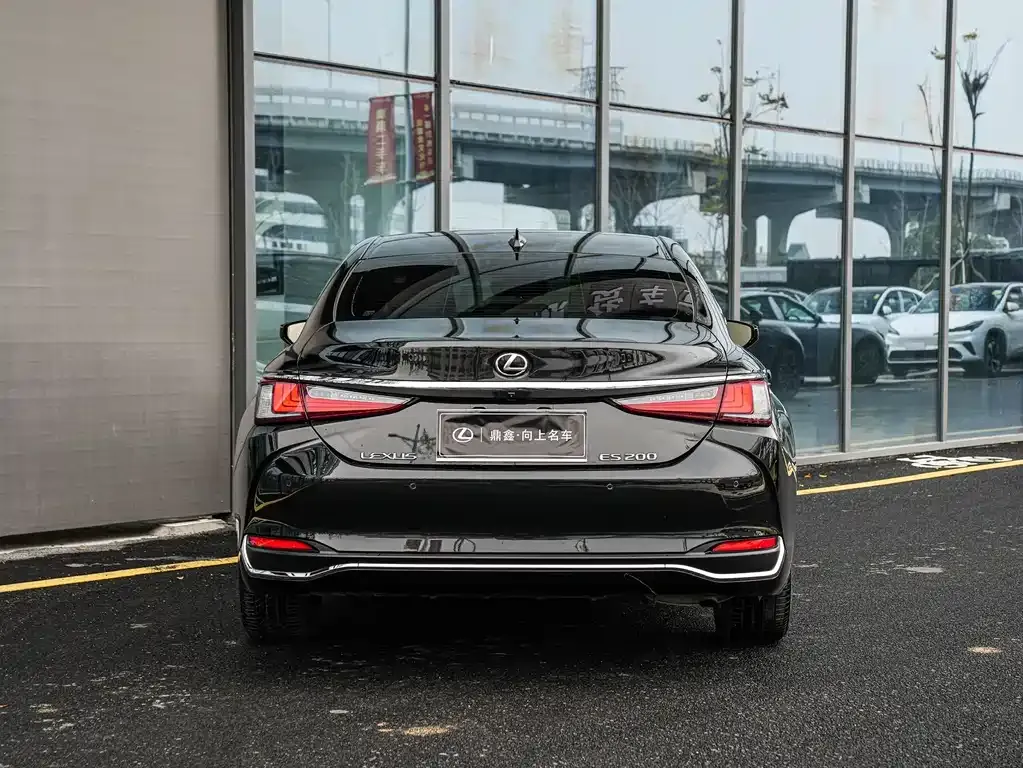Lexus ES 2022 из CN, фото 2