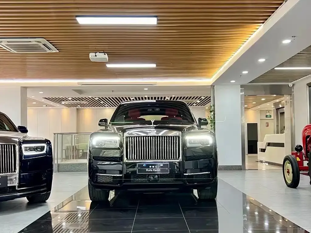 Rolls-Royce Cullinan — фото 2