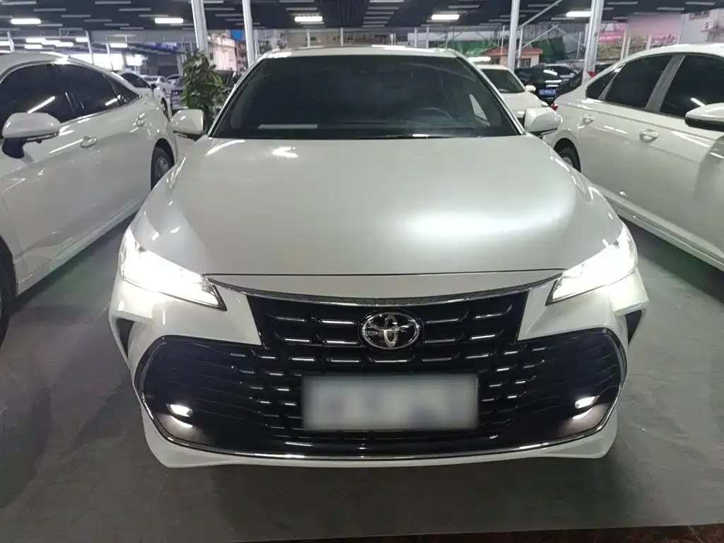 Toyota Avalon 2023 из CN, фото 2