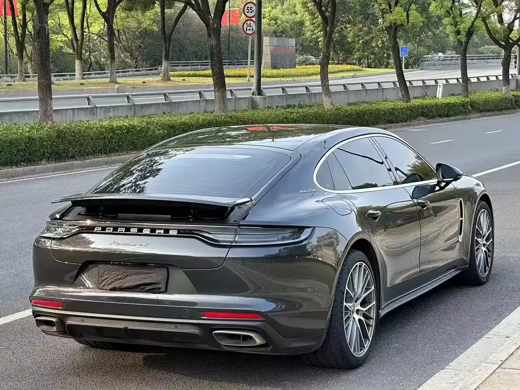 Porsche Panamera 2023 из CN, фото 2