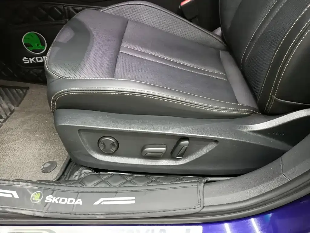 Skoda Octavia 2022 из CN, фото 4