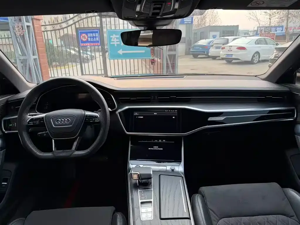Audi A6L 2024 из CN, фото 2