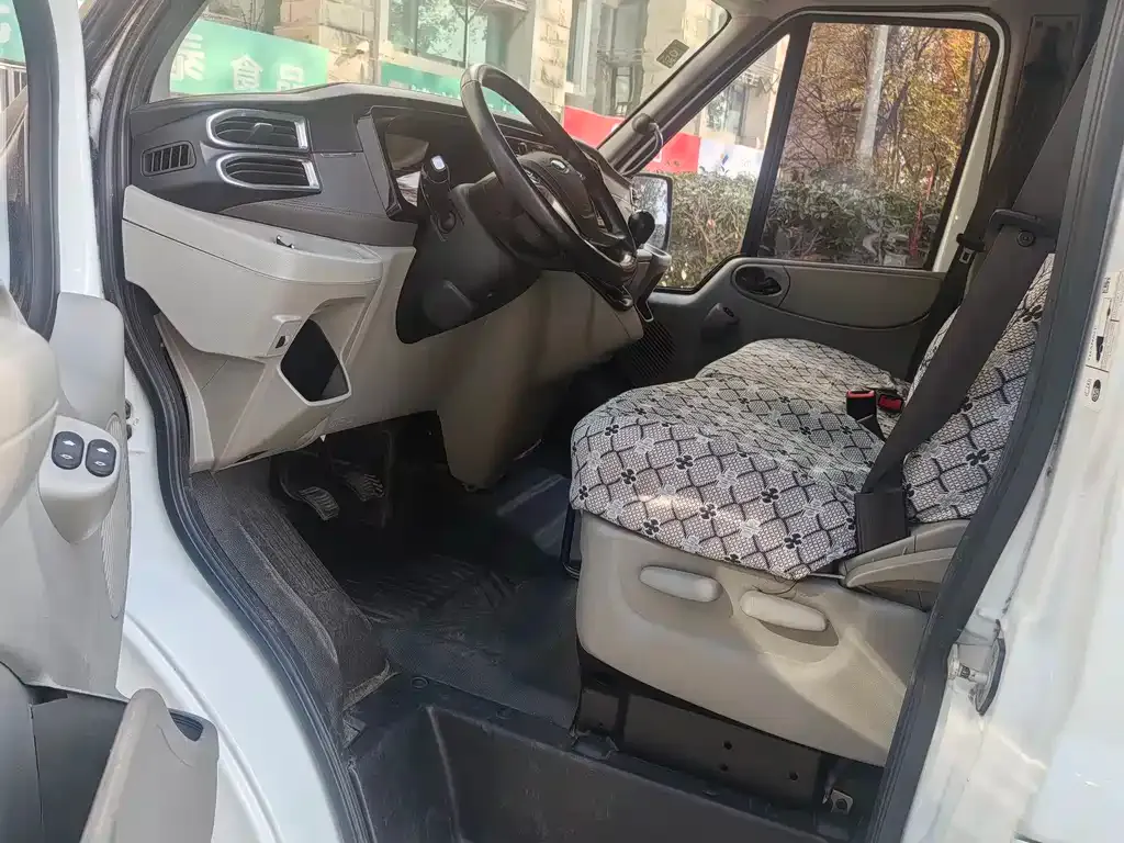 Ford Transit Custom 2022 из CN, фото 4