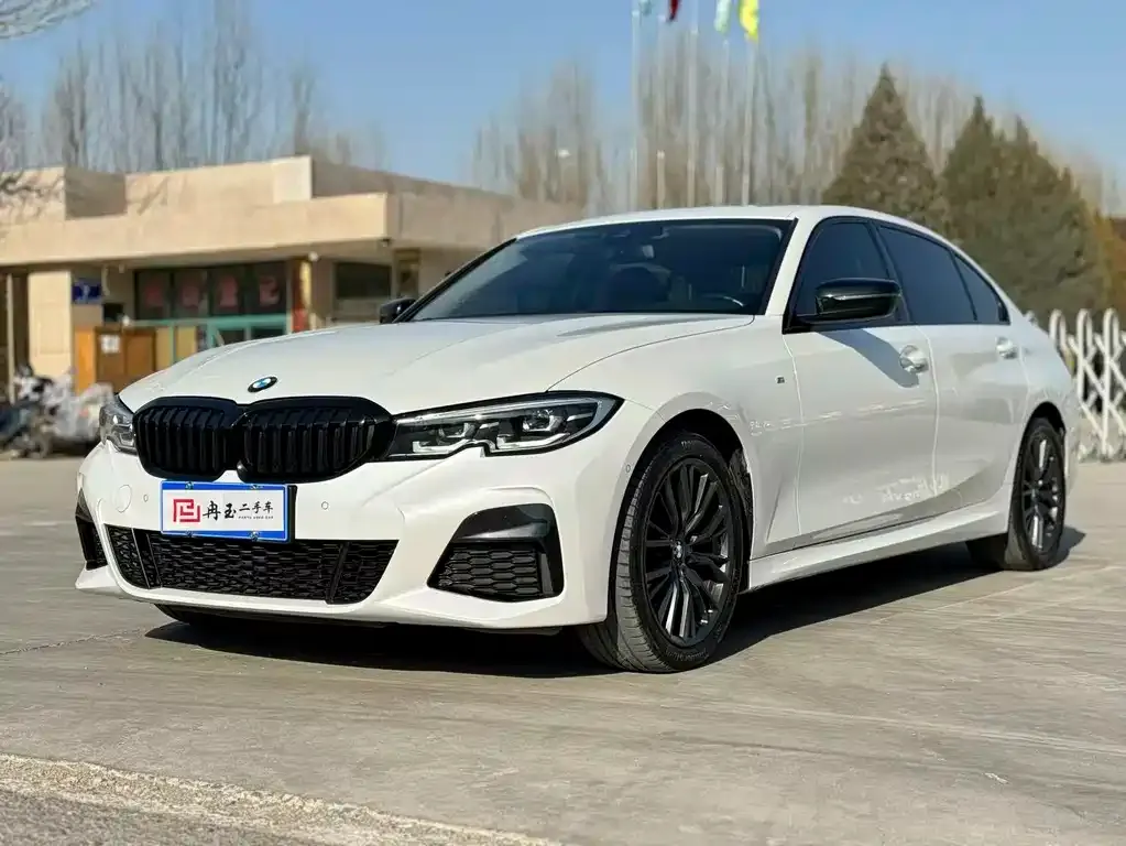 BMW 3 Series — фото 1