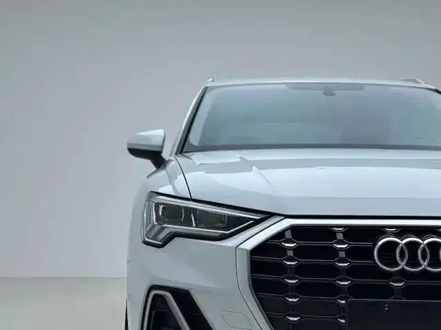 Audi Q3 2022 из CN, фото 2