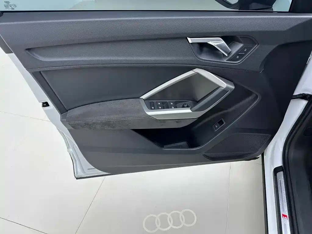 Audi Q3 2022 из CN, фото 7