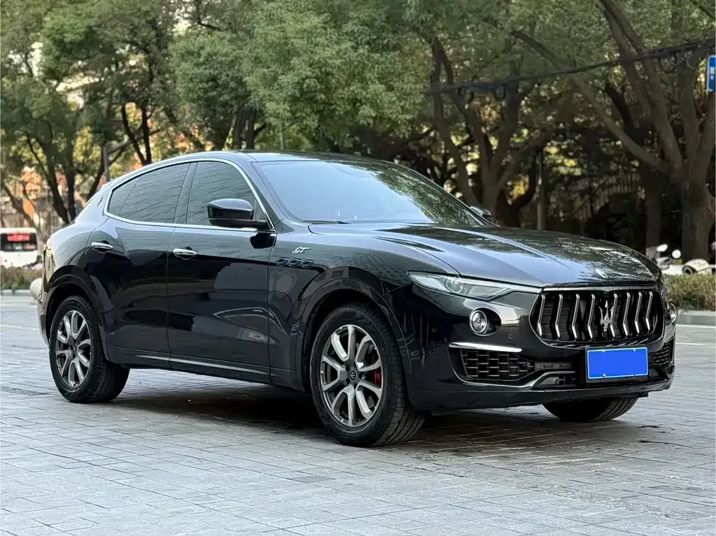 Maserati Levante — фото 8
