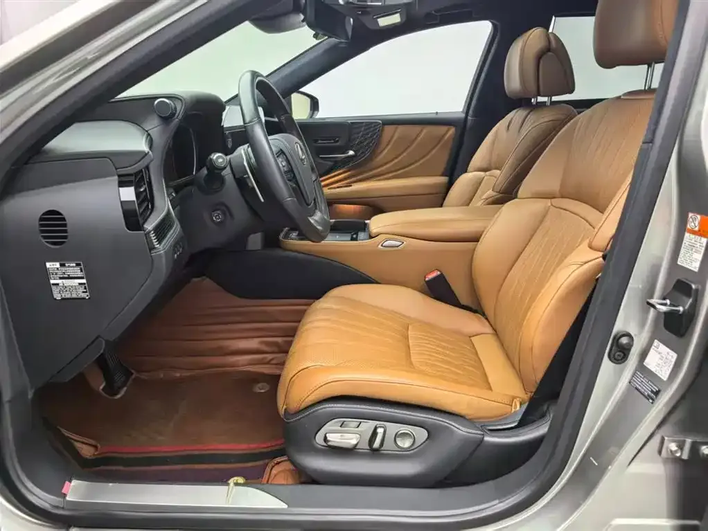 Lexus LS 2021 из CN, фото 9