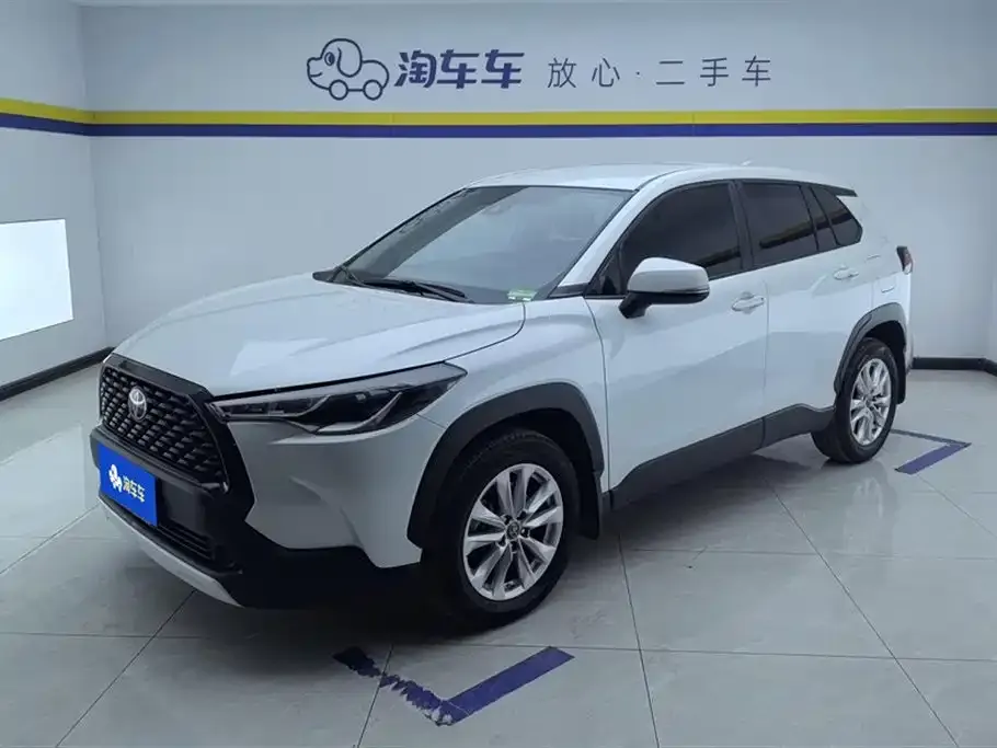 Toyota Corolla Cross — фото 1