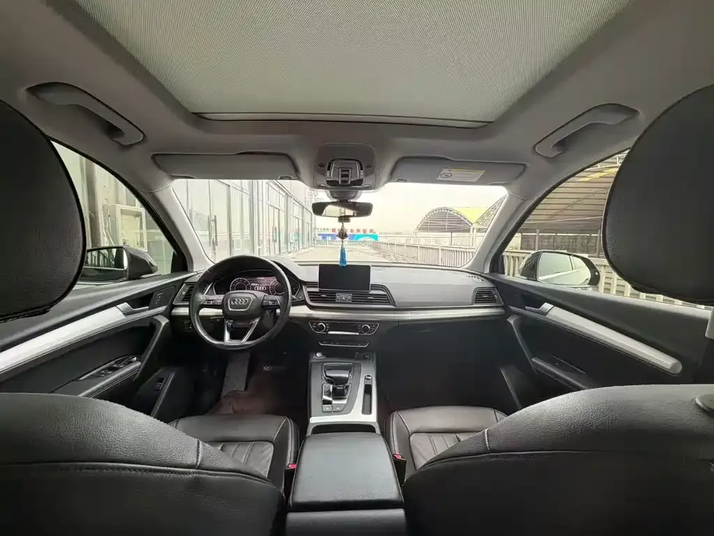 Audi Q5L 2021 из CN, фото 4