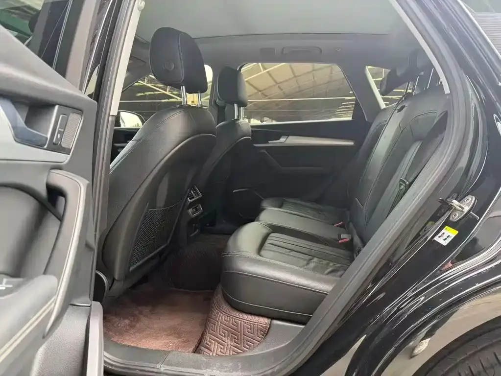 Audi Q5L 2021 из CN, фото 6