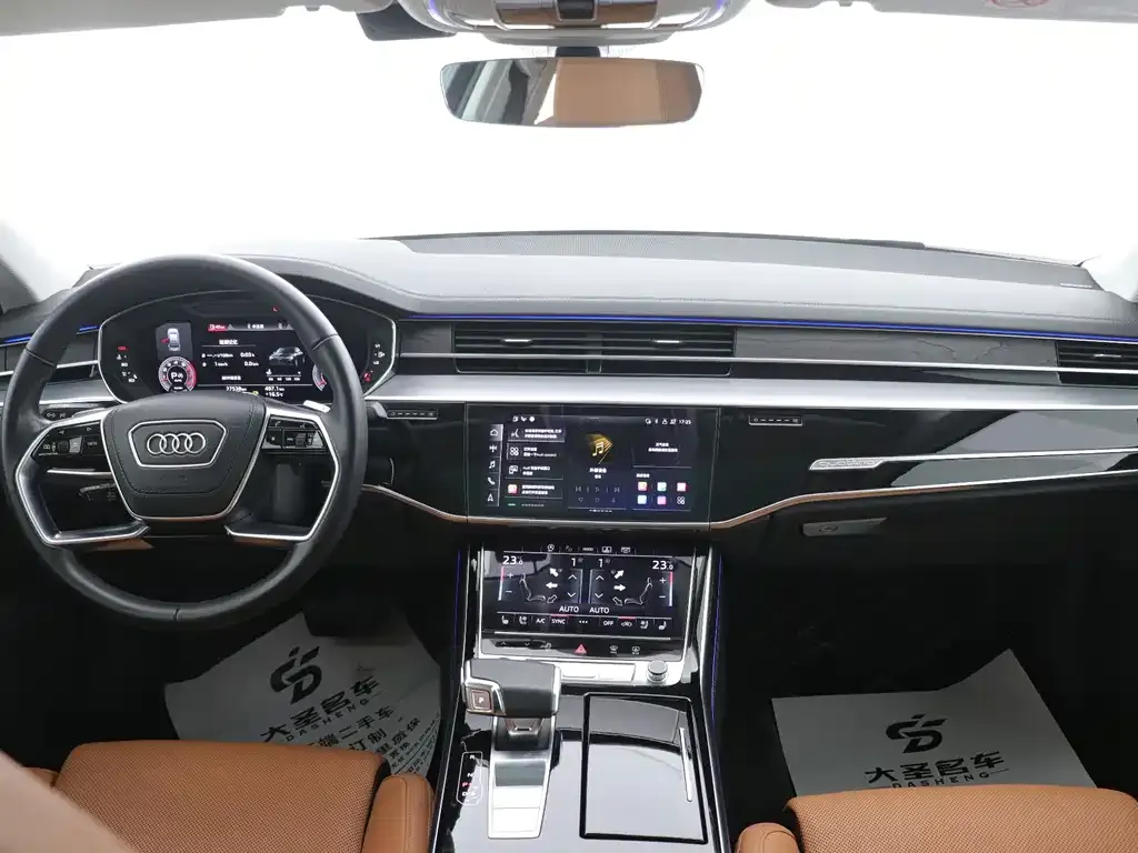 Audi A8 — фото 10