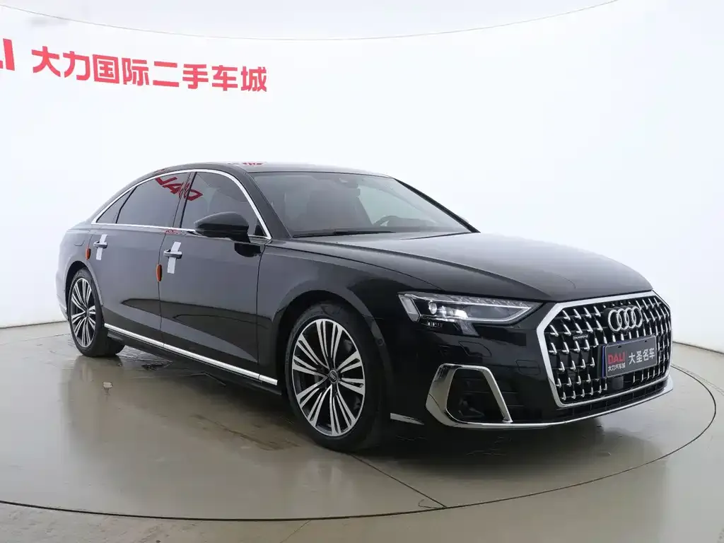 Audi A8 — фото 4