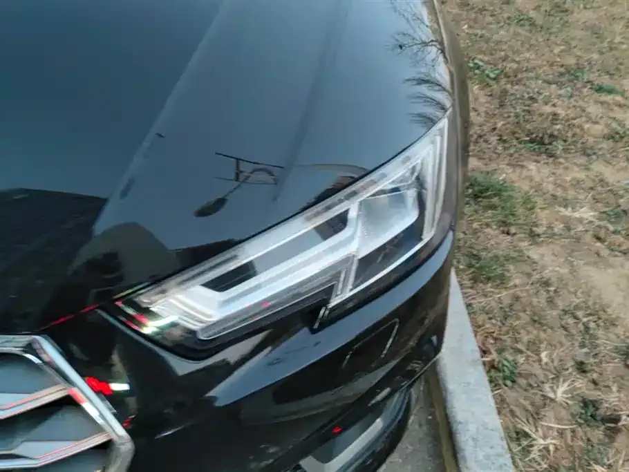 Audi A4L 2021 из CN, фото 5