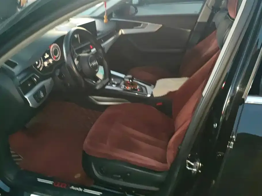 Audi A4L 2021 из CN, фото 9