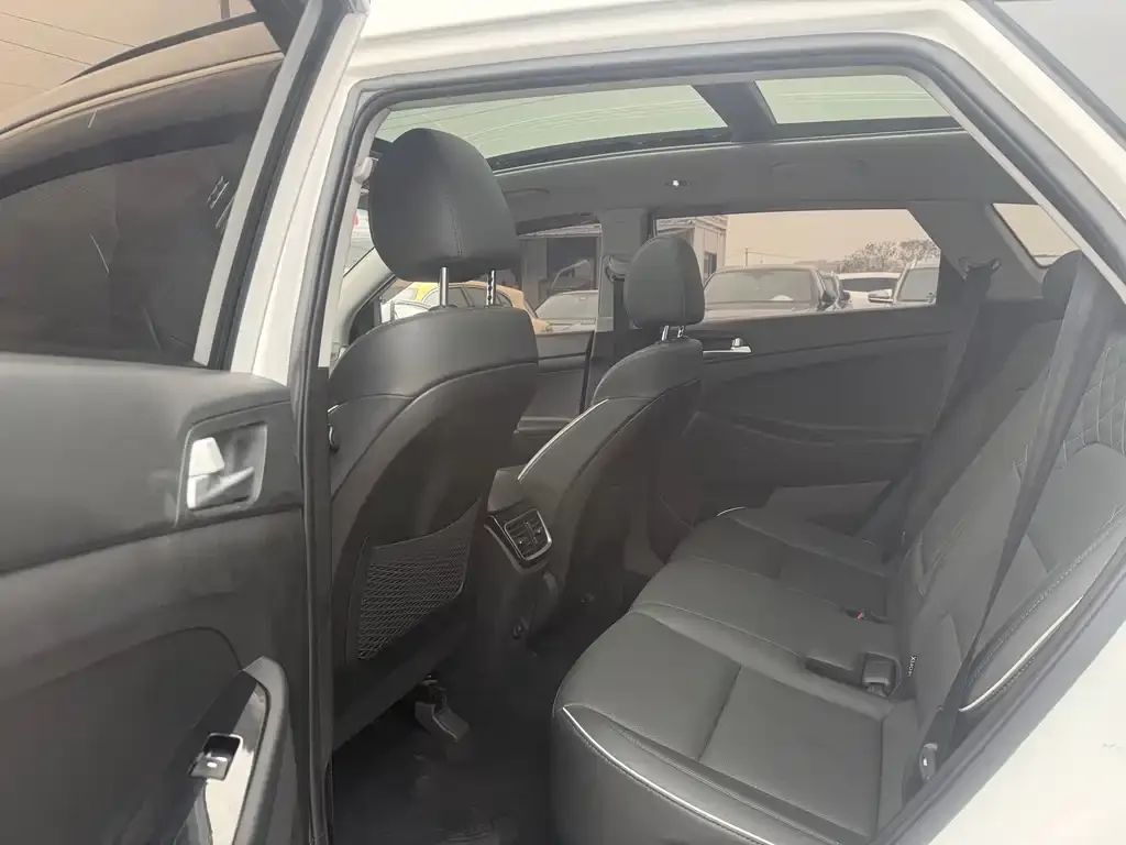 Hyundai Tucson 2021 из CN, фото 2