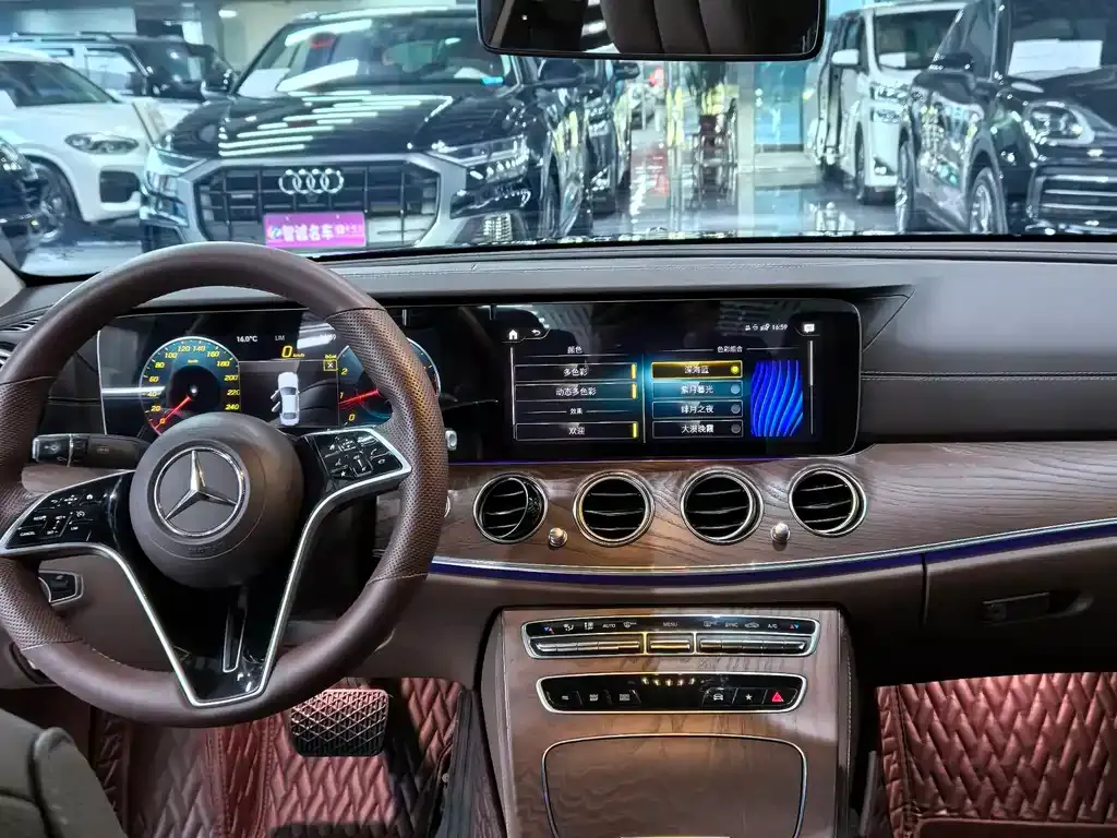 Mercedes-Benz E-Class — фото 10