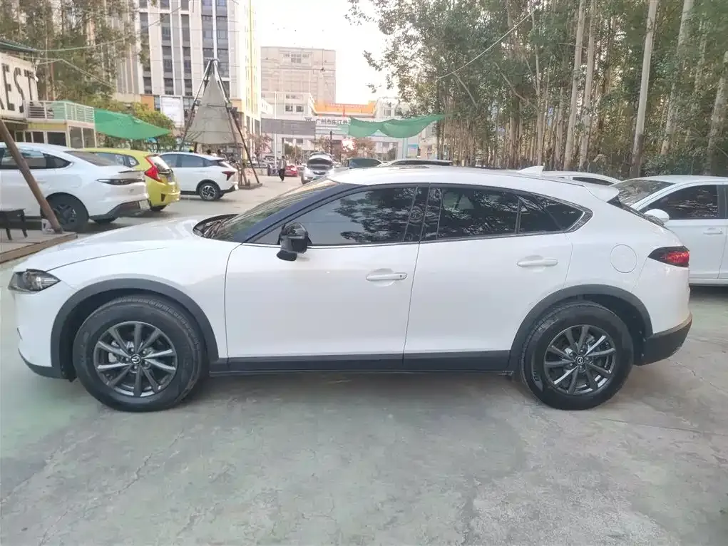 Mazda CX-4 — фото 9