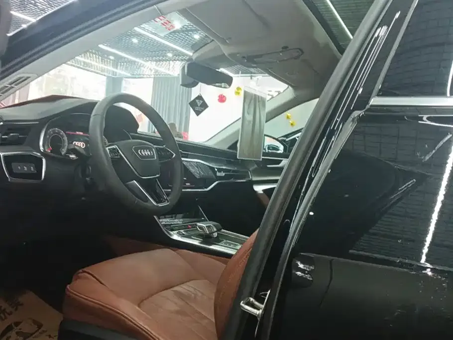 Audi A6L 2021 из CN, фото 8