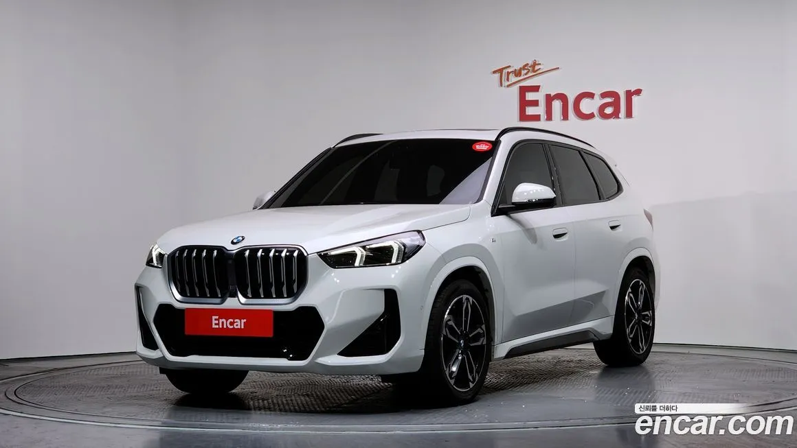 BMW X1 — фото 1