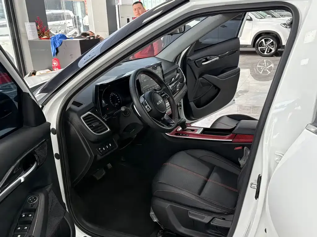 Kia KX3 2022 из CN, фото 5