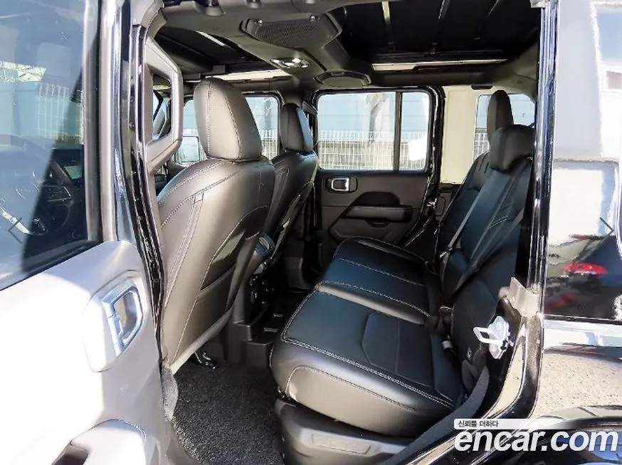 Jeep Wrangler 2022 из KR, фото 6