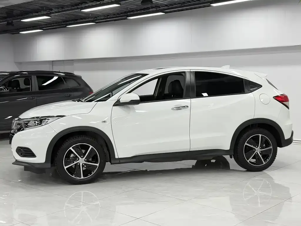 Honda Vezel 2022 из CN, фото 10