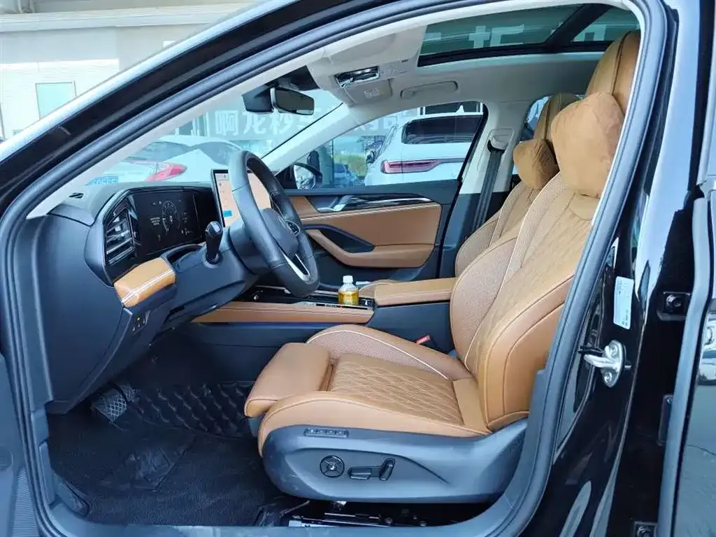 Volkswagen Magotan 2025 из CN, фото 9