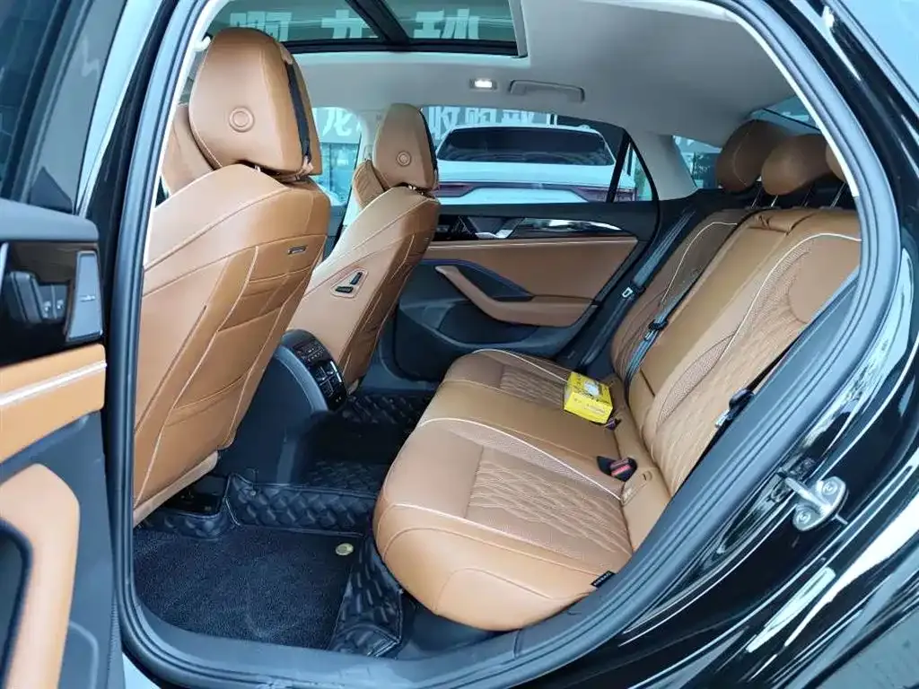 Volkswagen Magotan 2025 из CN, фото 7
