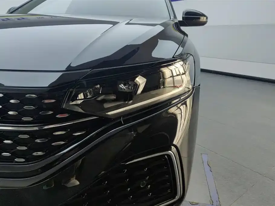 Volkswagen Passat — фото 5