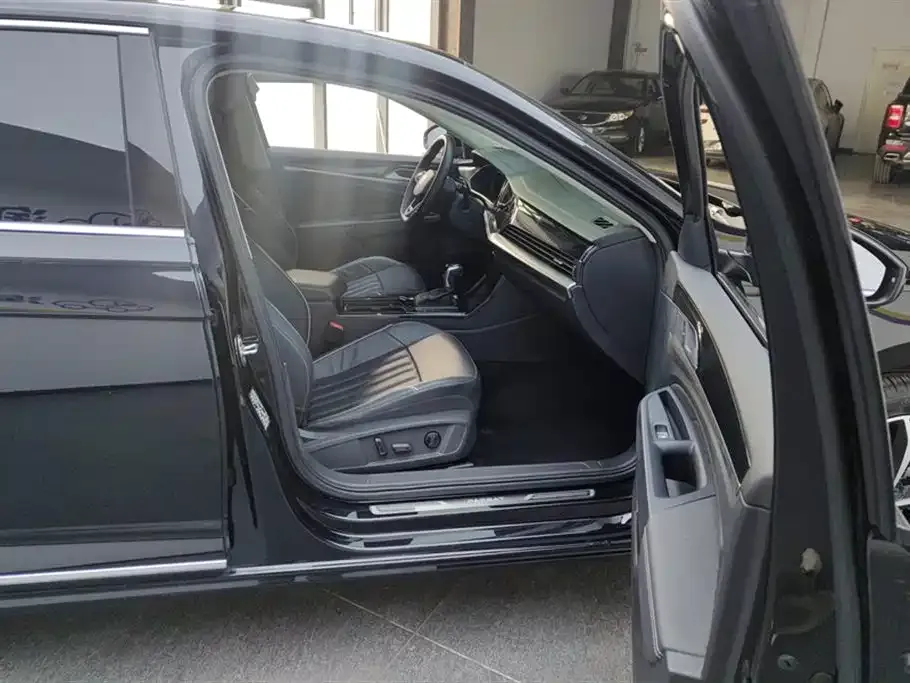Volkswagen Passat — фото 8