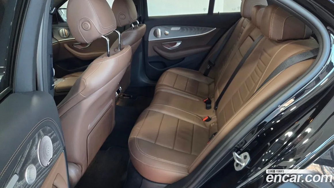 Mercedes-Benz E-Class 2023 из KR, фото 10