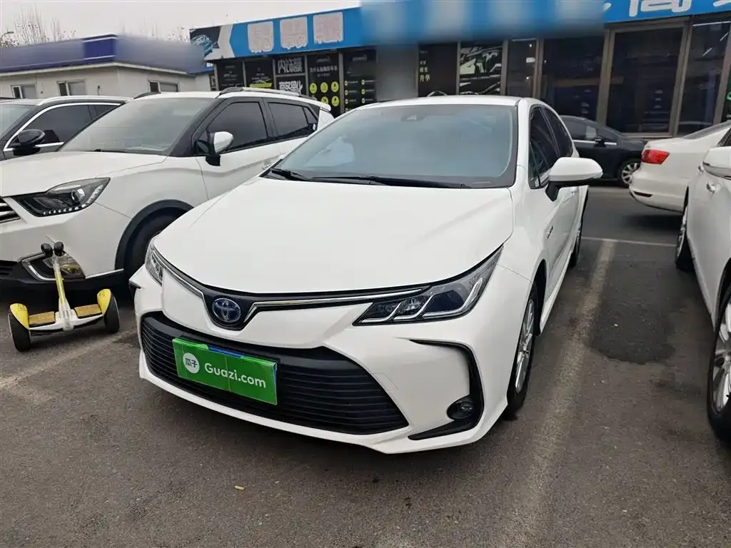 Toyota Corolla 2023 из CN, фото 1