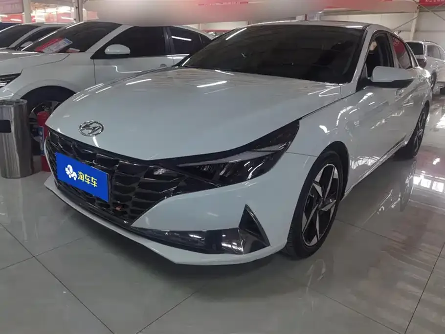 Hyundai Elantra 2023 из CN, фото 1