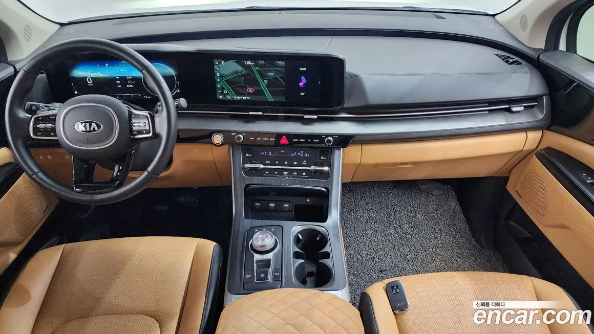 Kia Carnival — фото 10