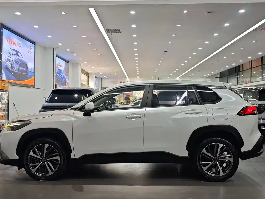 Toyota Frontlander 2022 из CN, фото 3