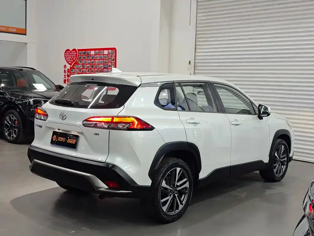 Toyota Frontlander 2022 из CN, фото 5
