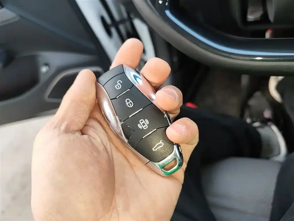 Hongqi EH7 2024 из CN, фото 5