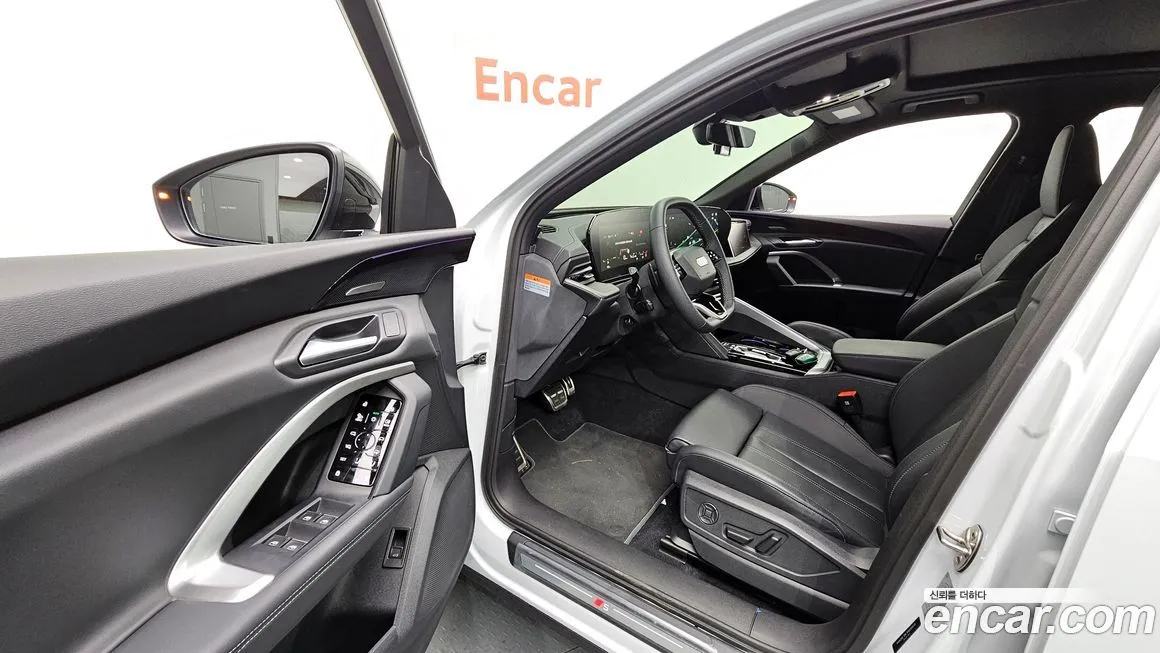 Audi Q5 2025 из KR, фото 9