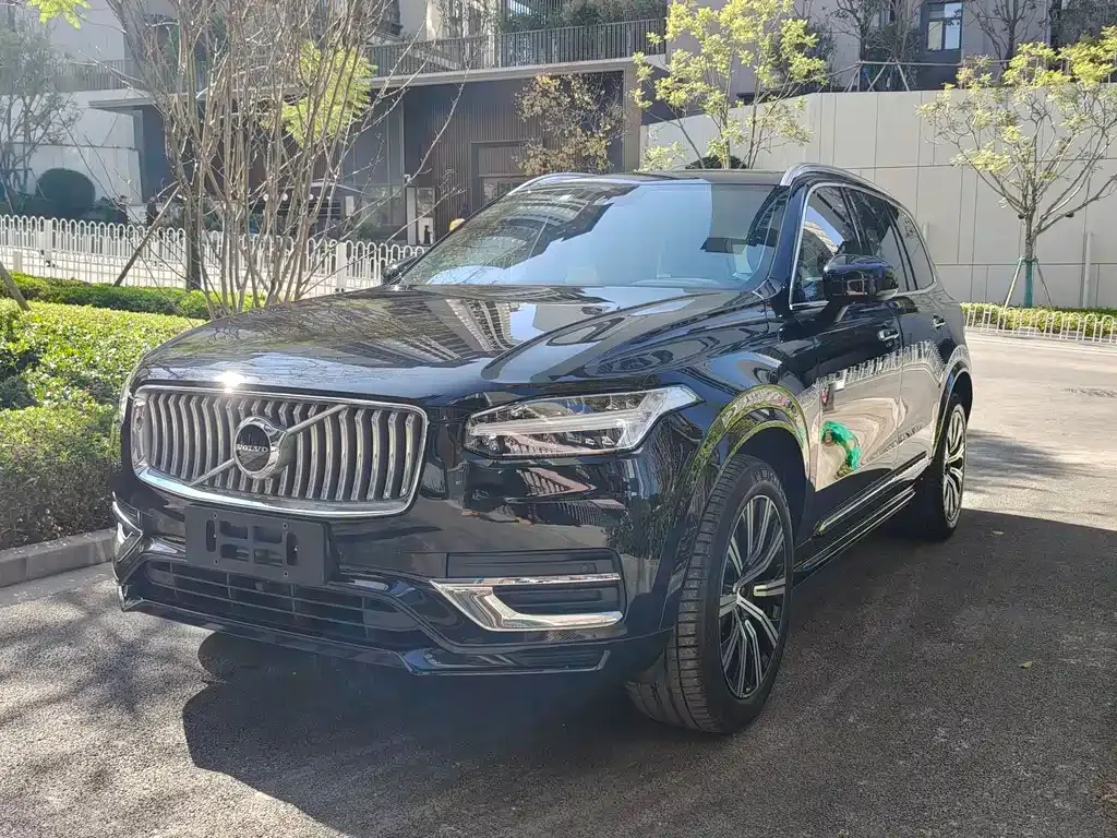 Volvo XC90 — фото 1