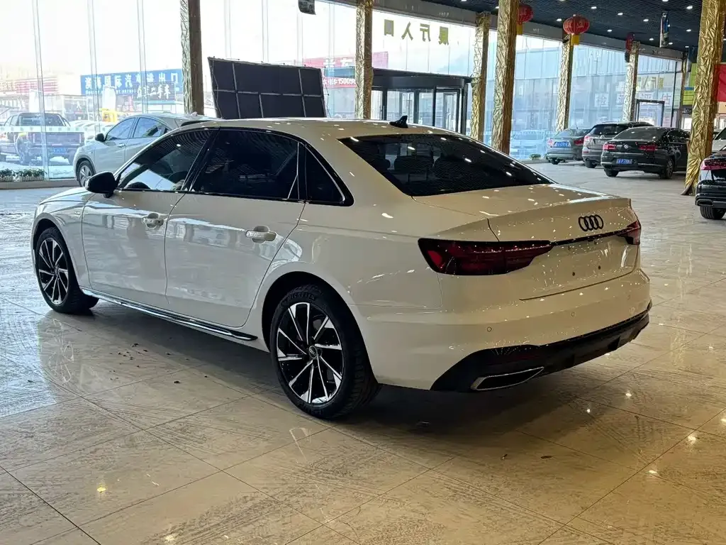 Audi A4L 2023 из CN, фото 5