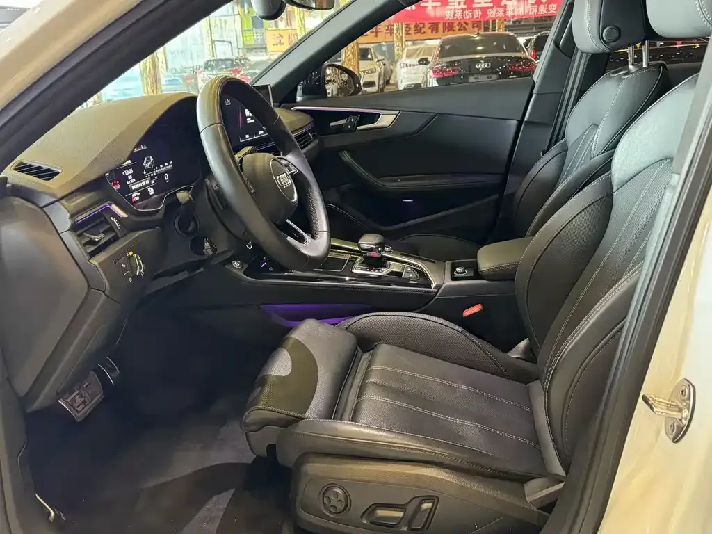 Audi A4L 2023 из CN, фото 6