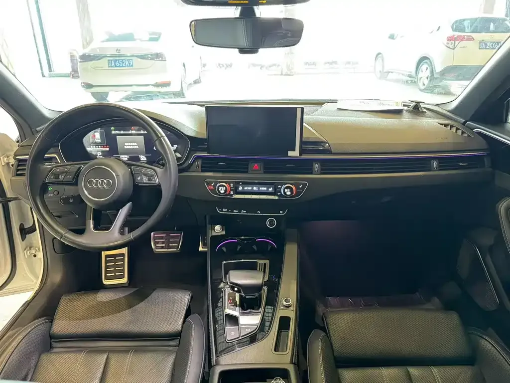 Audi A4L 2023 из CN, фото 7
