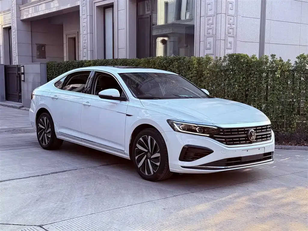 Volkswagen Passat 2023 из CN, фото 7