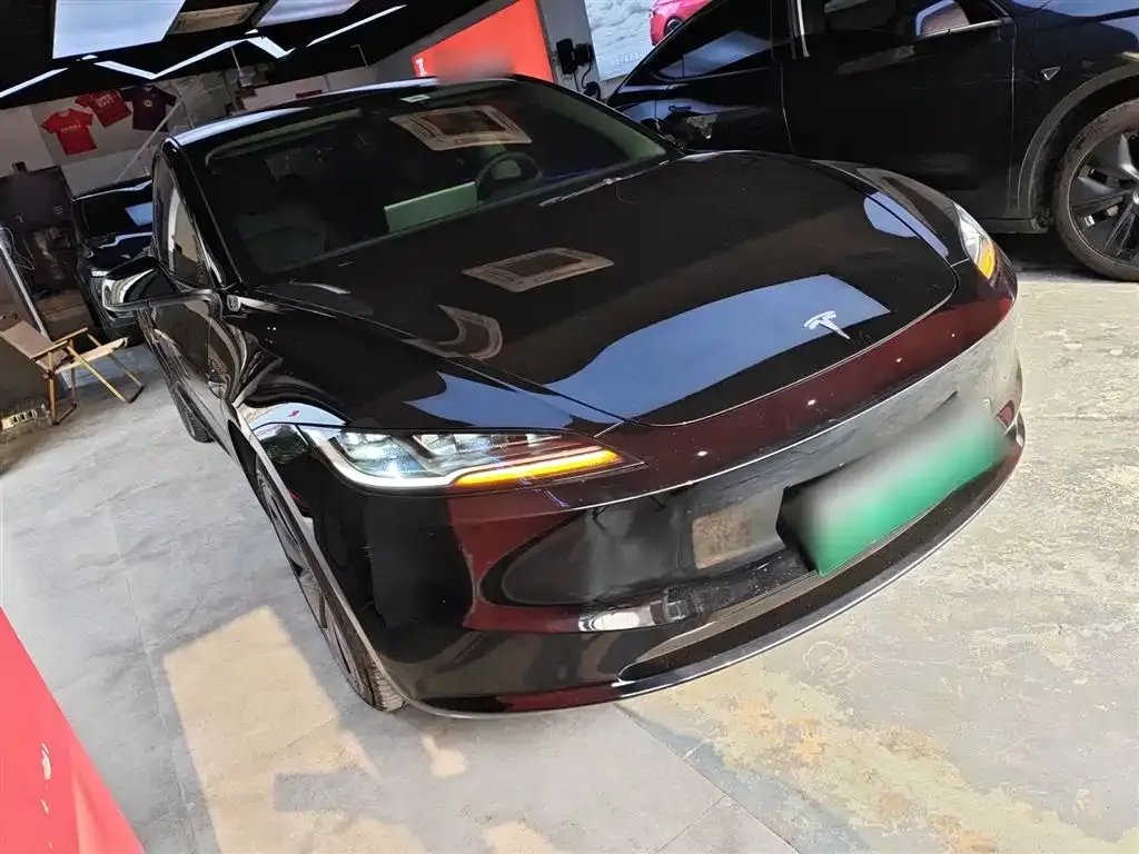 Tesla Model 3 — фото 5