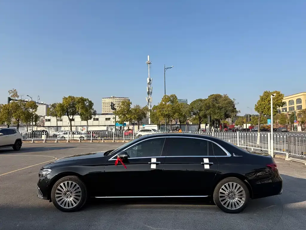 Mercedes-Benz E-Class 2022 из CN, фото 3