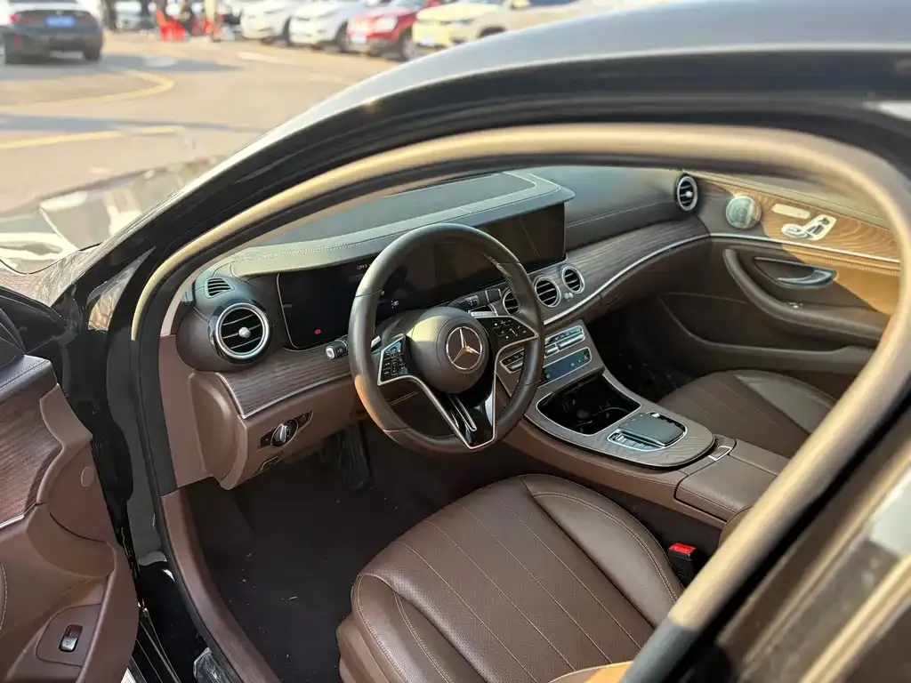 Mercedes-Benz E-Class 2022 из CN, фото 4