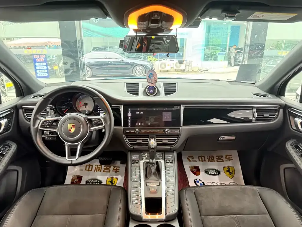 Porsche Macan 2021 из CN, фото 6