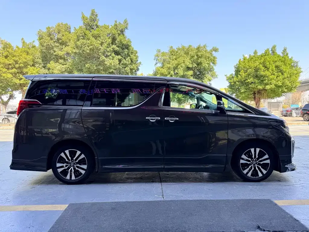 Toyota Alphard 2023 из CN, фото 4