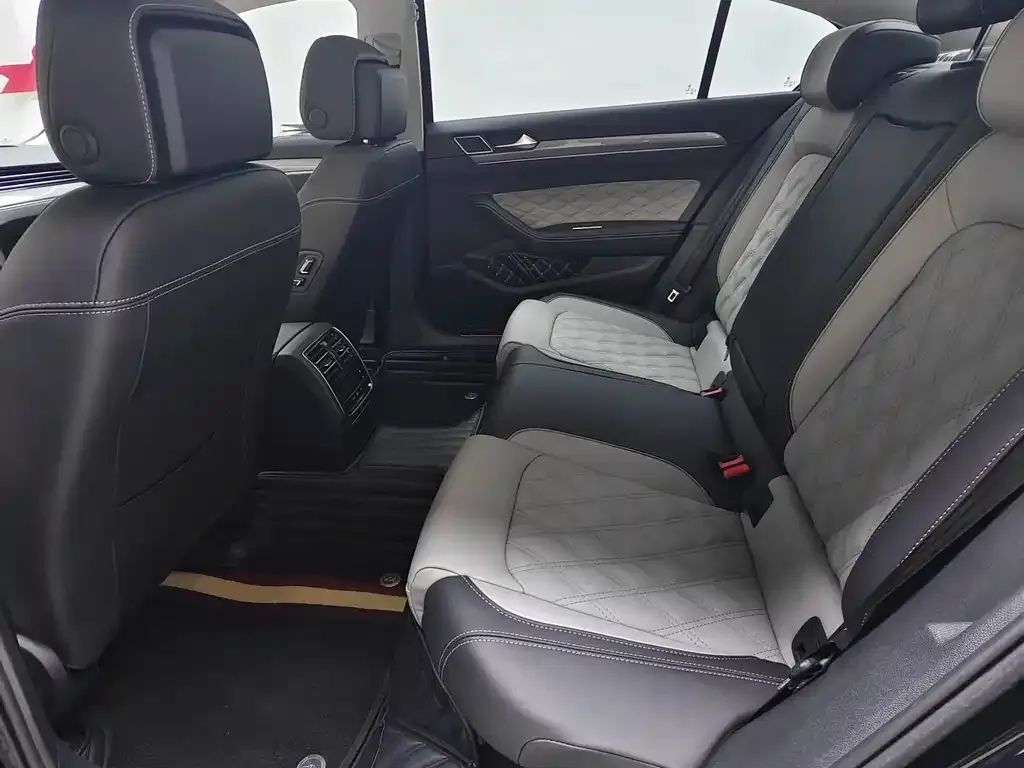Volkswagen Magotan 2023 из CN, фото 3